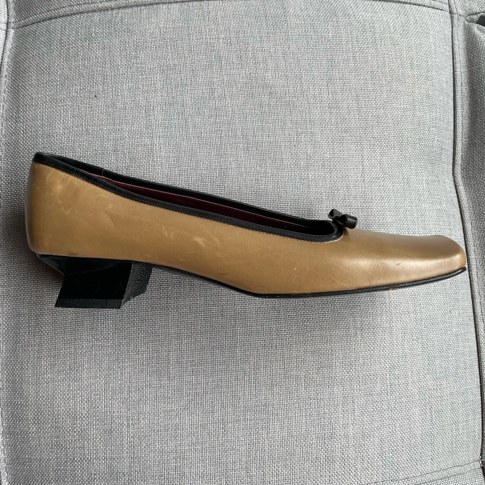 Yoriko Powell Made in Italy Vintage Leather Low Heel square toe Pumps - Picture 3 of 9